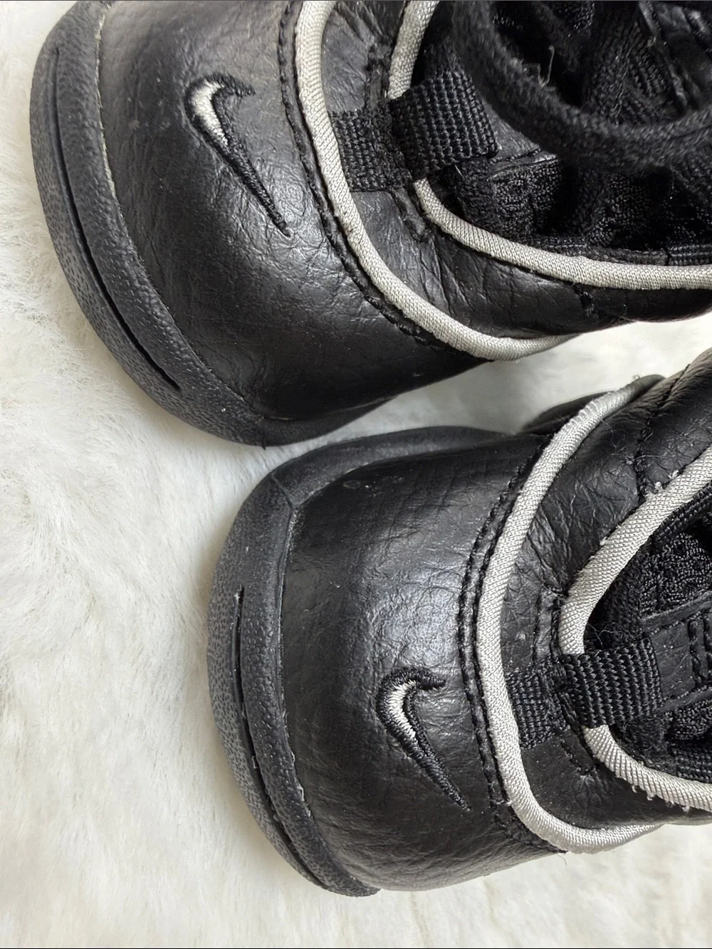 Nike Flight Team TD Infant Baby Basketball Shoes 2C Black Silver Leather Sneaker